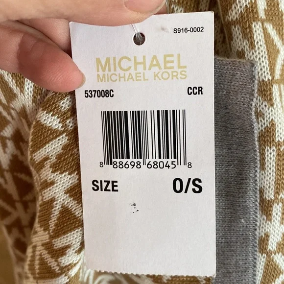 NWT Michael Michael Kors gorgeous scarf. So pretty and classic! - Picture 6 of 12